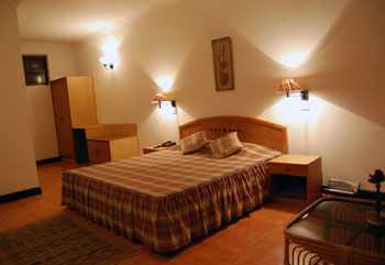 Woodsvilla Resort 
